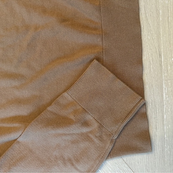 H&M Brown Crew Neck Sweater with Minimalist Design - Picture 2 of 6